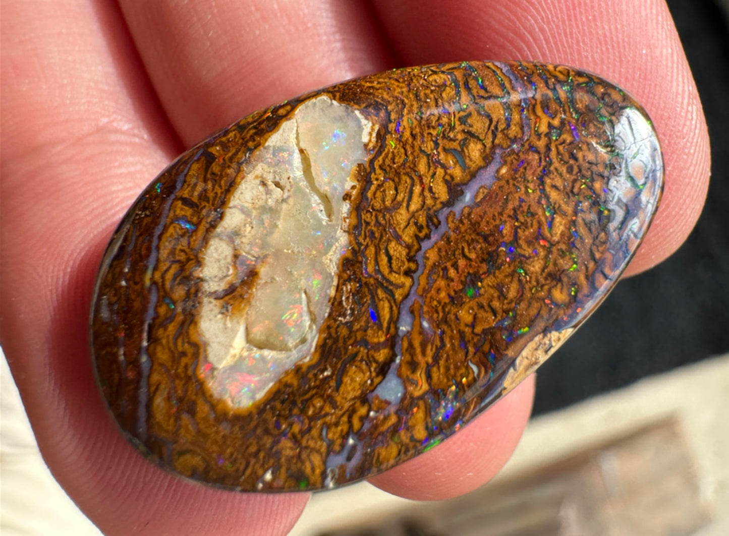 Australian Queensland Boulder multicolored unset pendant opal 25.20 ct