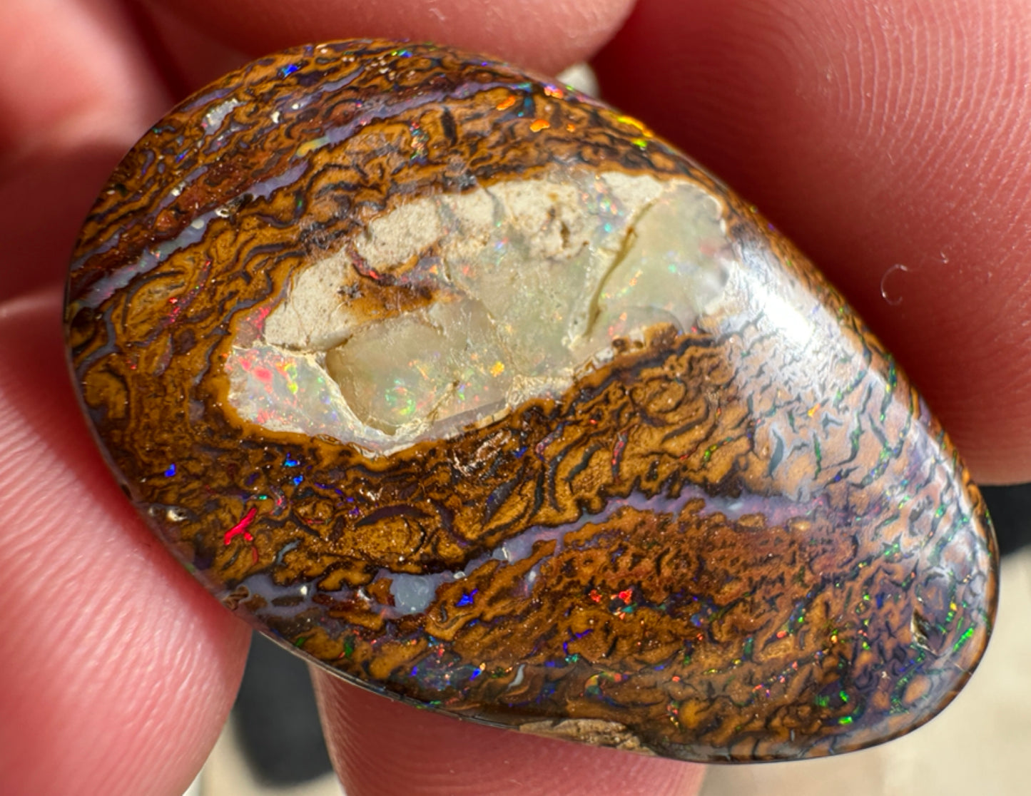 Australian Queensland Boulder multicolored unset pendant opal 25.20 ct