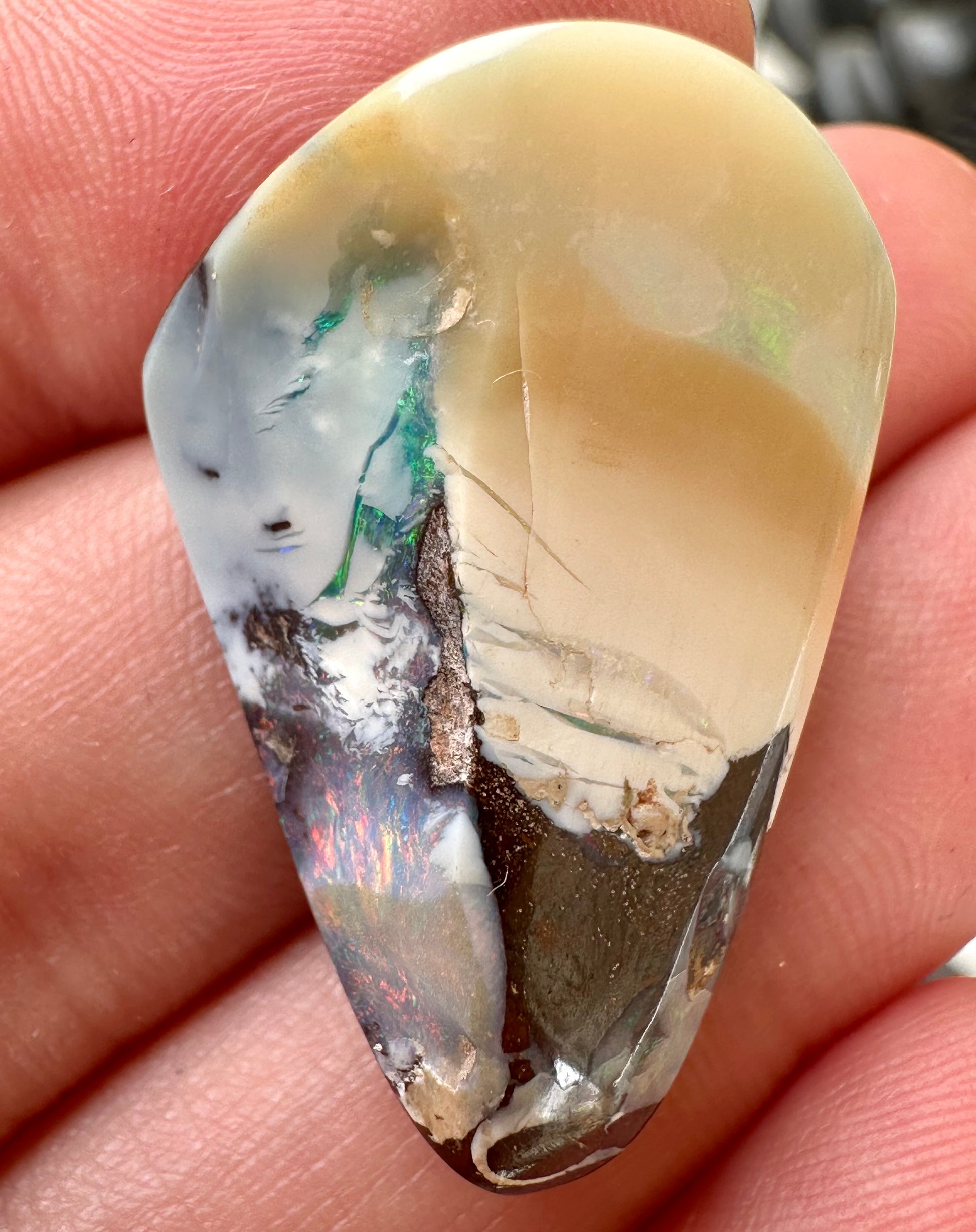 Opal Australian Queensland boulder unset pendant or ring multicolored opal 35.35cts
