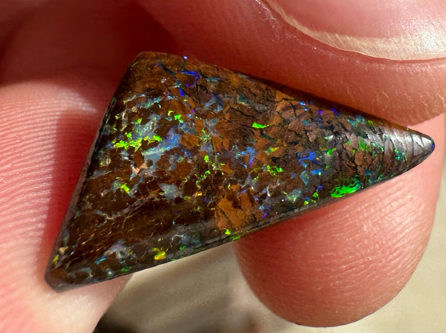 Australian Queensland Boulder multicolored unset pendant opal 5.03 ct