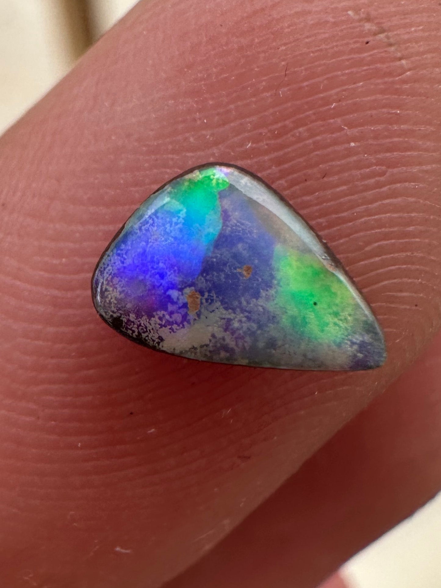 Opal Australian Queensland boulder unset pendant or ring multicolored opal 0.50 cts