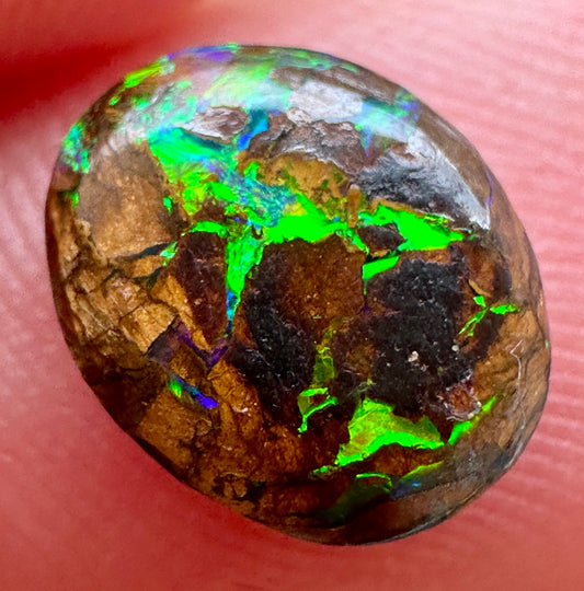 Opal Australian Queensland boulder unset pendant or ring multicolored opal 1cts