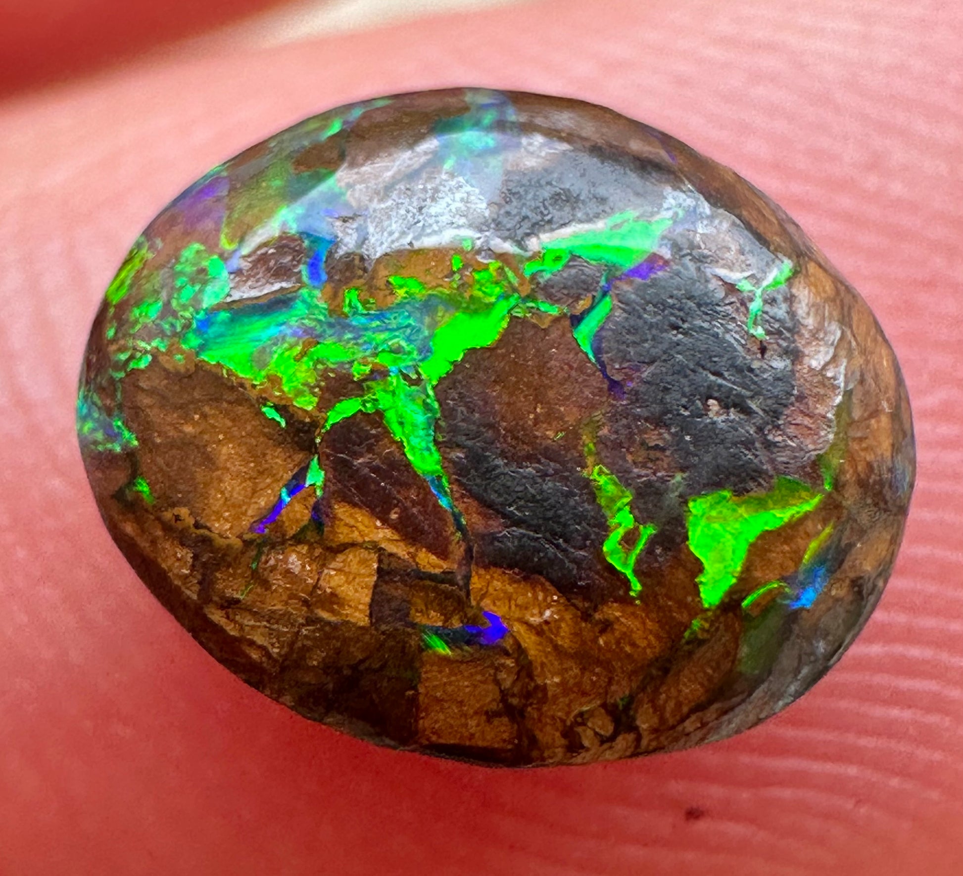 Opal Australian Queensland boulder unset pendant or ring multicolored opal 1cts
