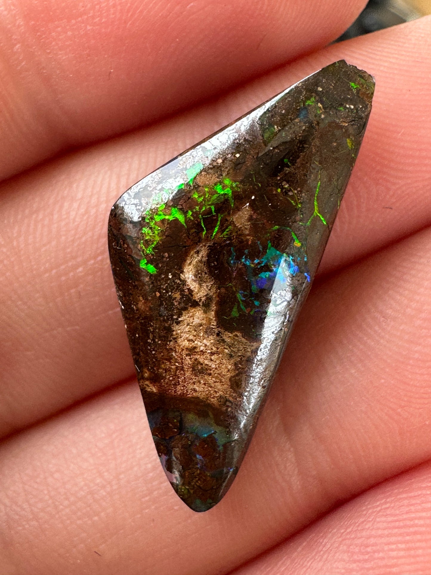Opal Australian Queensland boulder unset pendant or ring multicolored opal 10cts