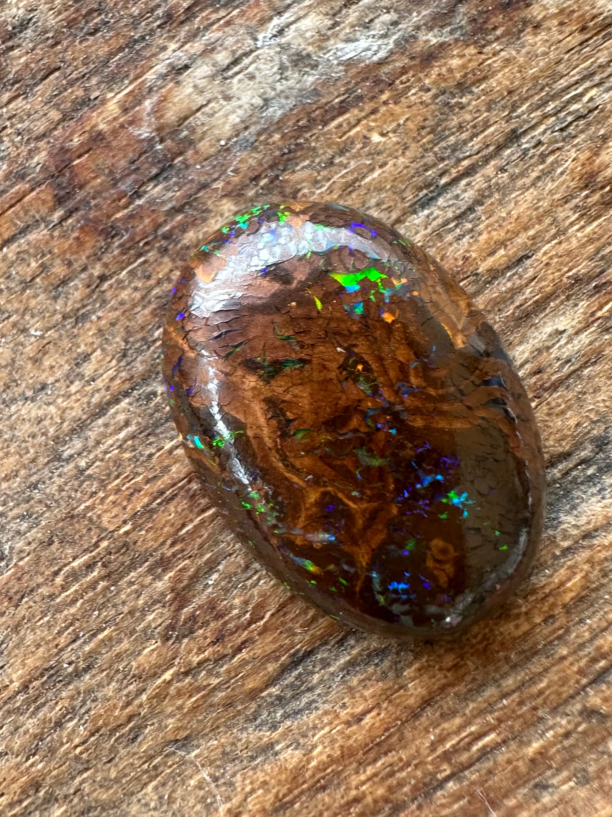 Opal Australian Queensland boulder unset pendant or ring multicolored opal 10cts