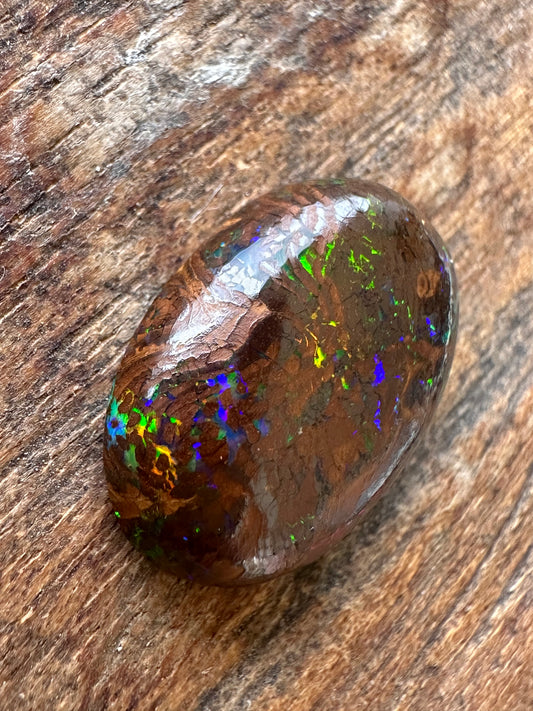 Opal Australian Queensland boulder unset pendant or ring multicolored opal 10cts