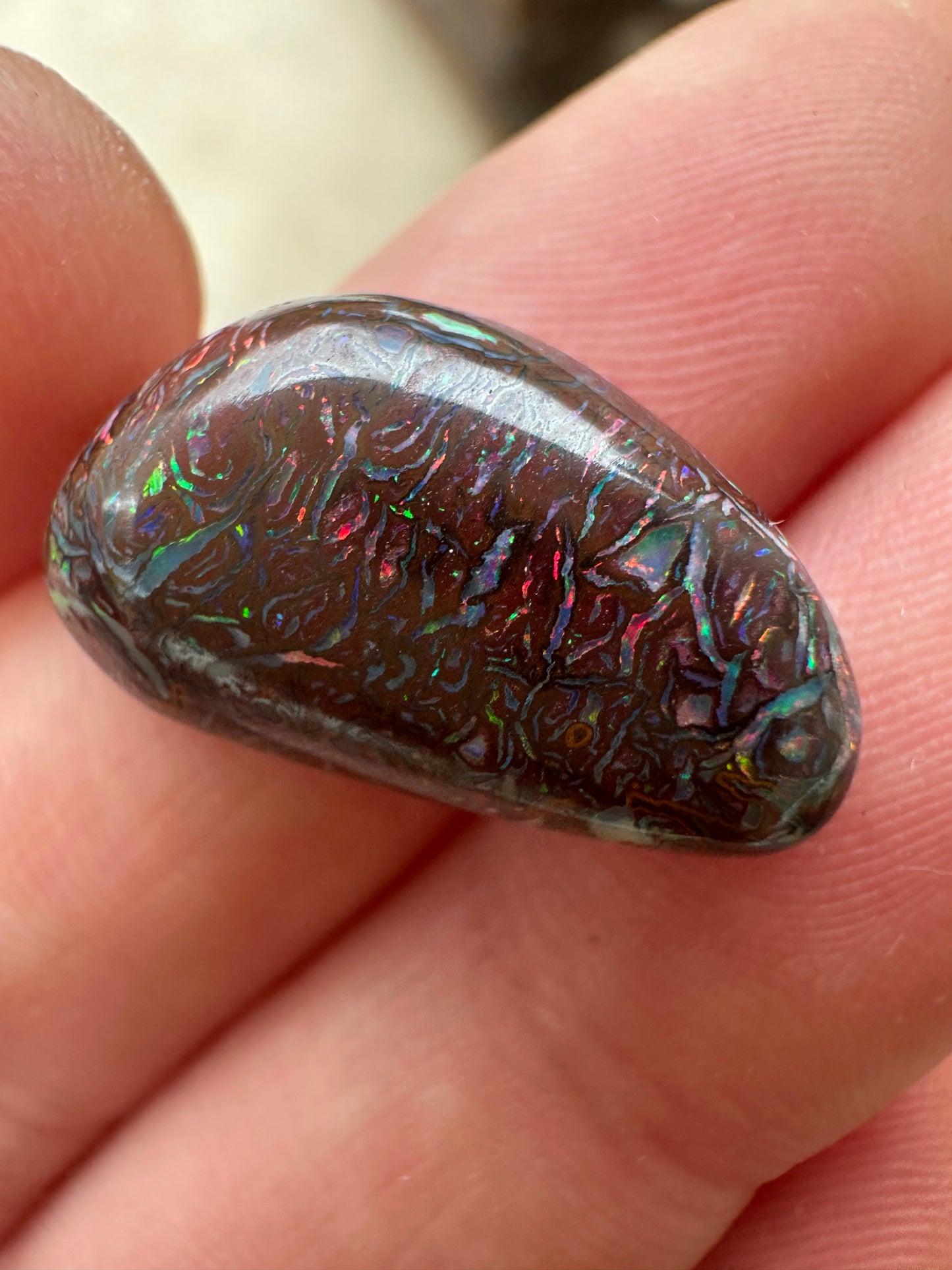 Opal Australian Queensland boulder unset pendant or ring multicolored opal 12 cts