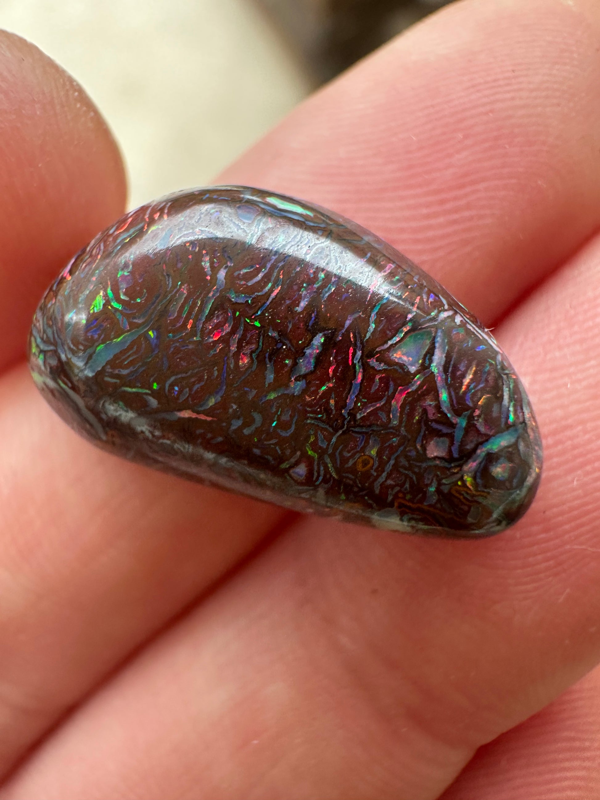 Opal Australian Queensland boulder unset pendant or ring multicolored opal 12 cts