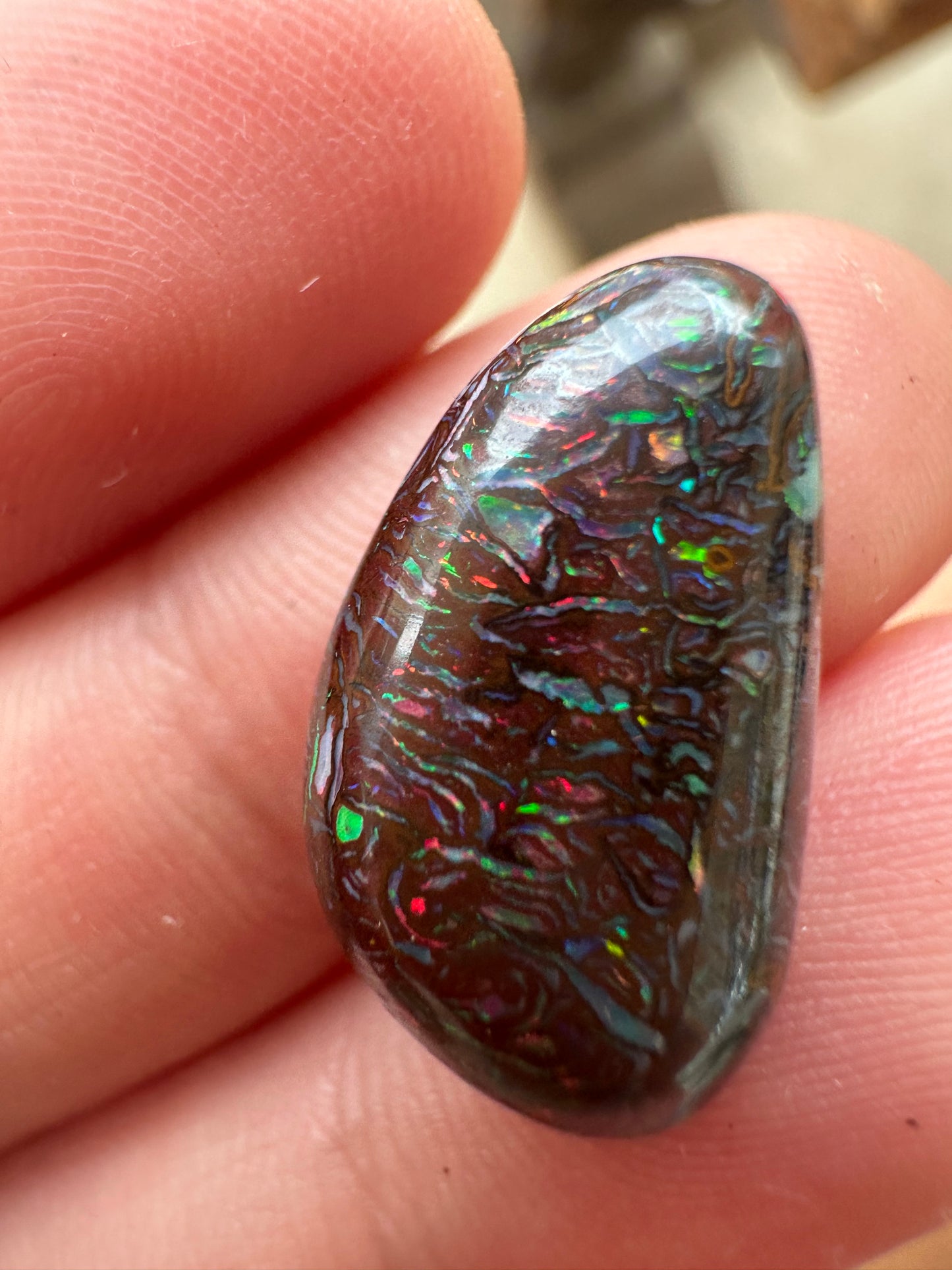 Opal Australian Queensland boulder unset pendant or ring multicolored opal 12 cts