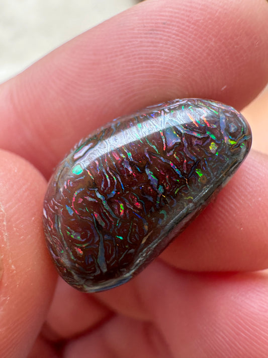 Opal Australian Queensland boulder unset pendant or ring multicolored opal 12 cts