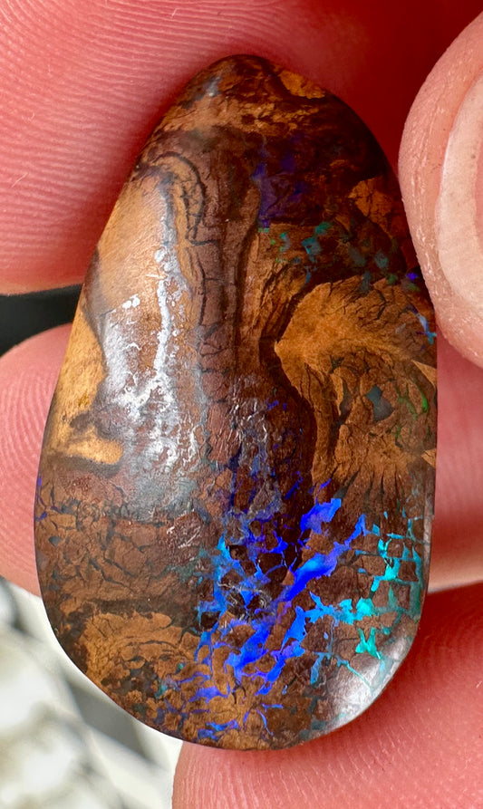Opal Australian Queensland boulder unset pendant or ring multicolored opal 18cts