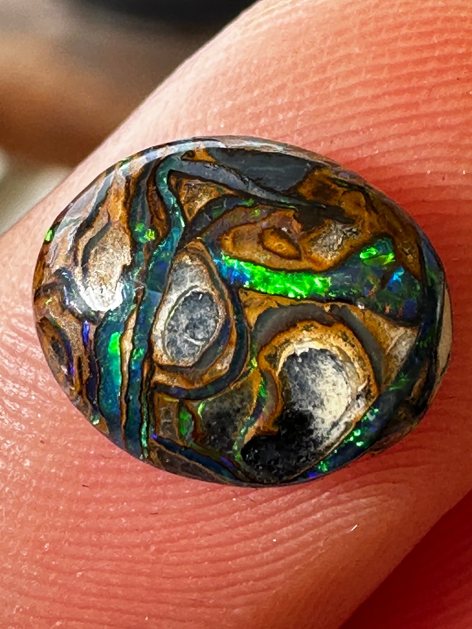 Opal Essence Queensland cut Boulder opal unset pendant or ring 2.05 cts