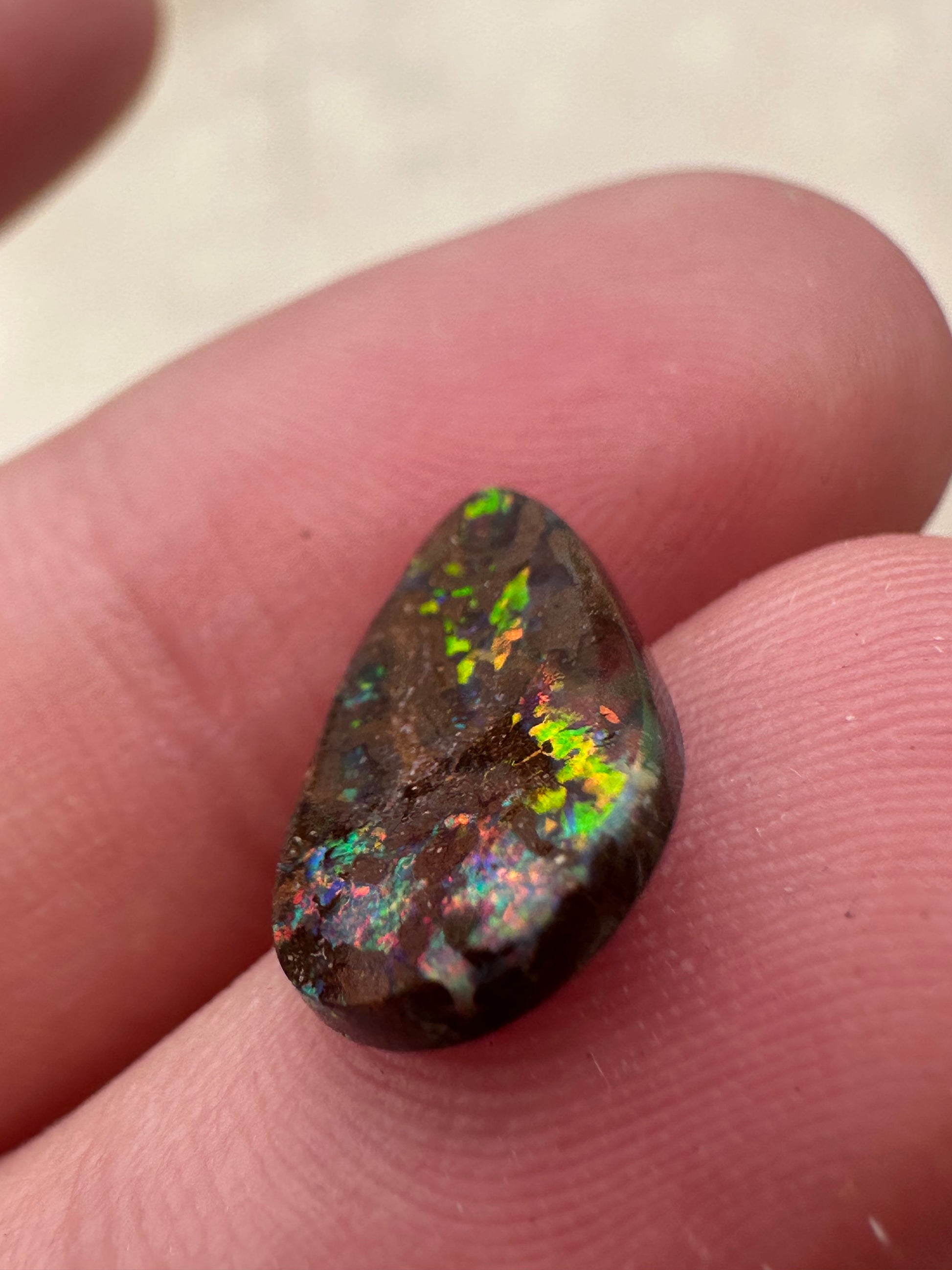Opal Australian Queensland boulder unset pendant or ring multicolored opal 2.65 cts