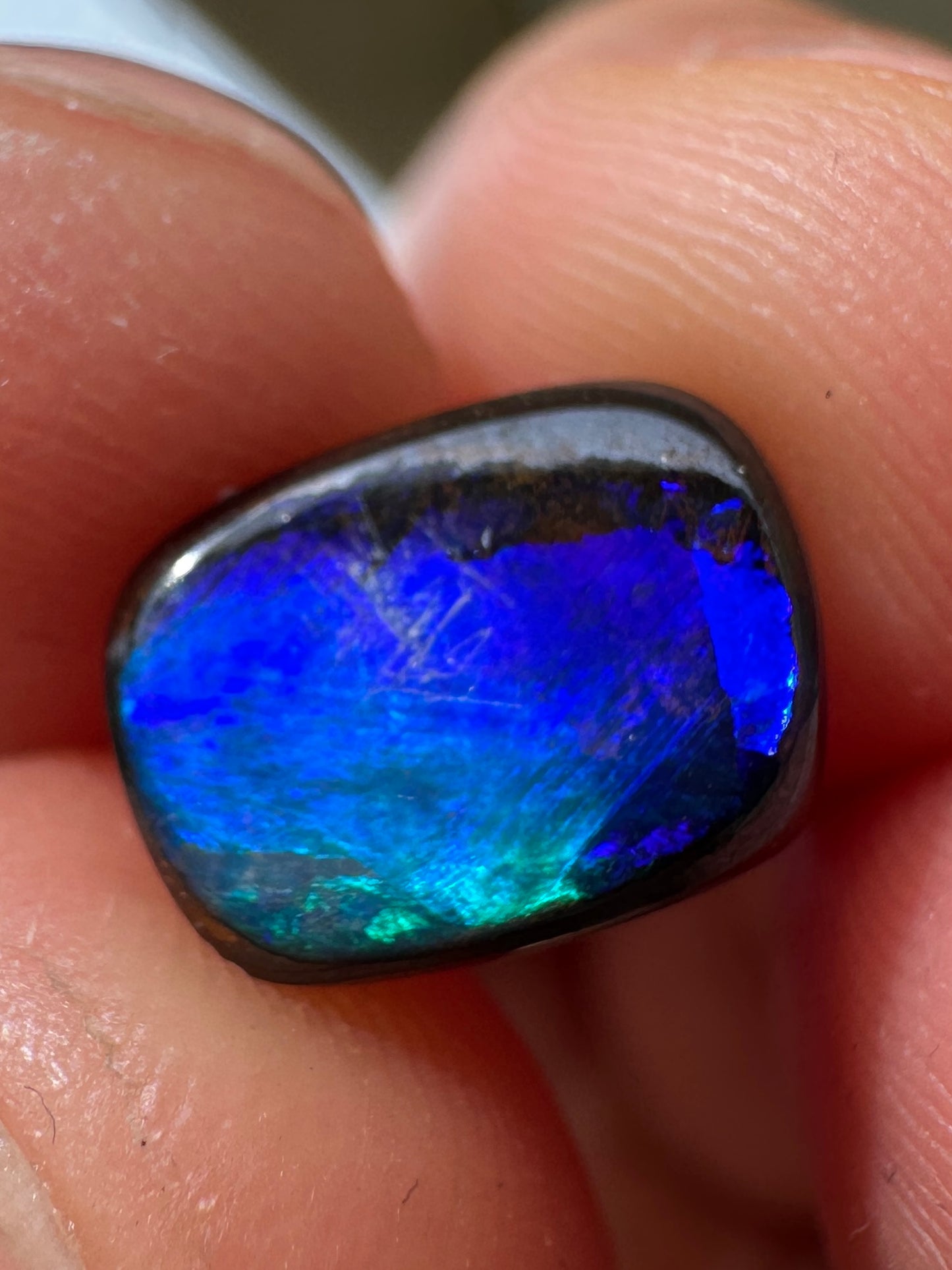 Opal Essence Queensland Boulder opal cut stone pendant or ring 2.95 cts