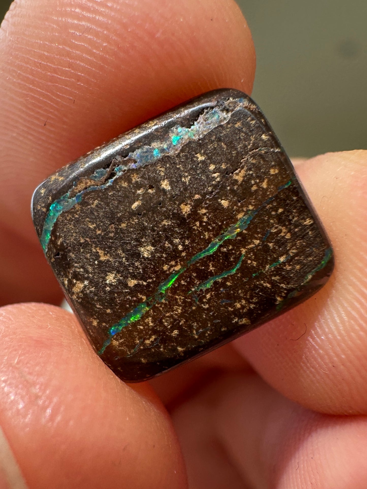 Opal Essence Queensland Boulder opal cut stone pendant or ring 4.45 cts