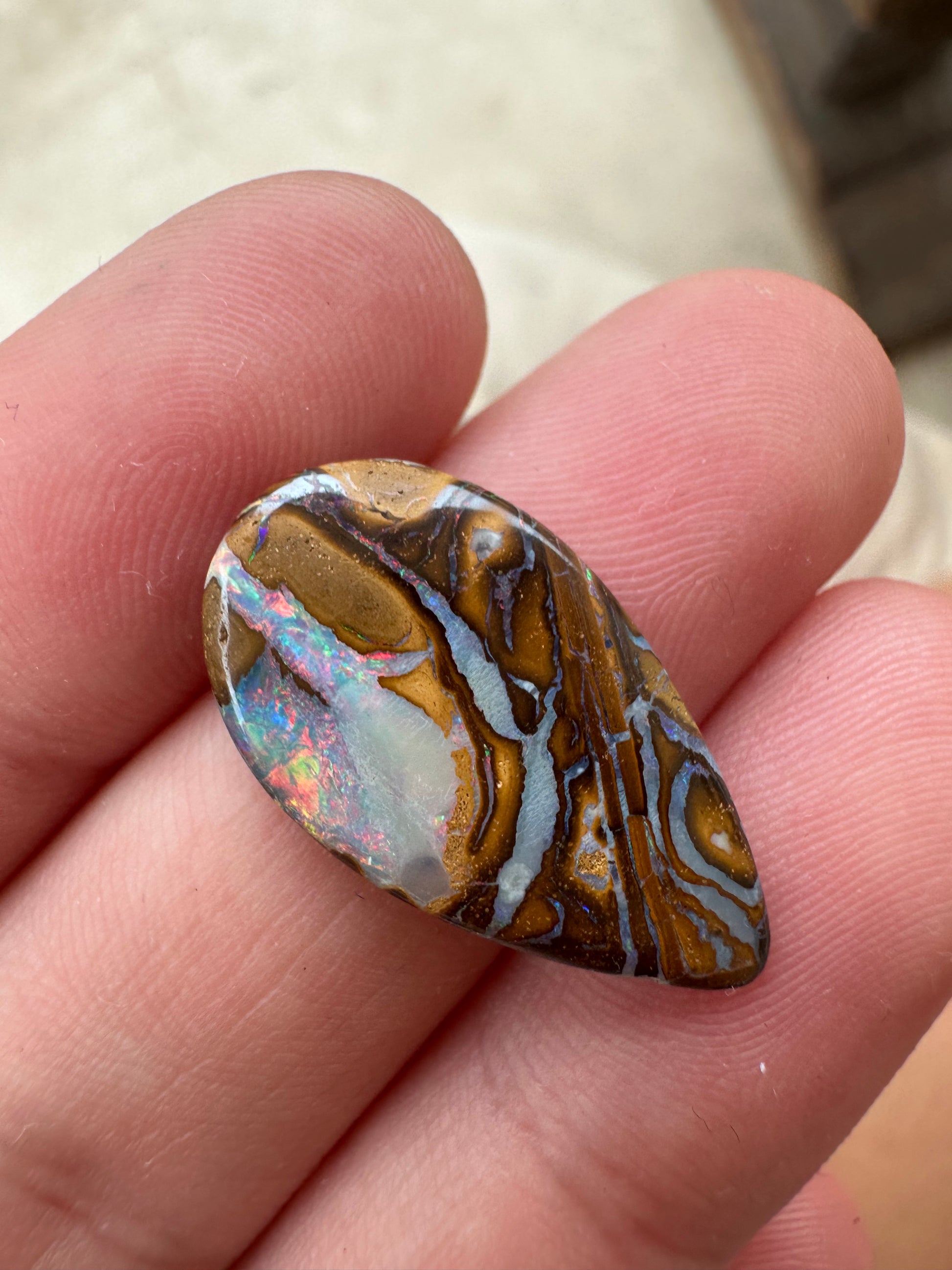 Opal Australian Queensland boulder unset pendant or ring multicolored opal 4.5cts