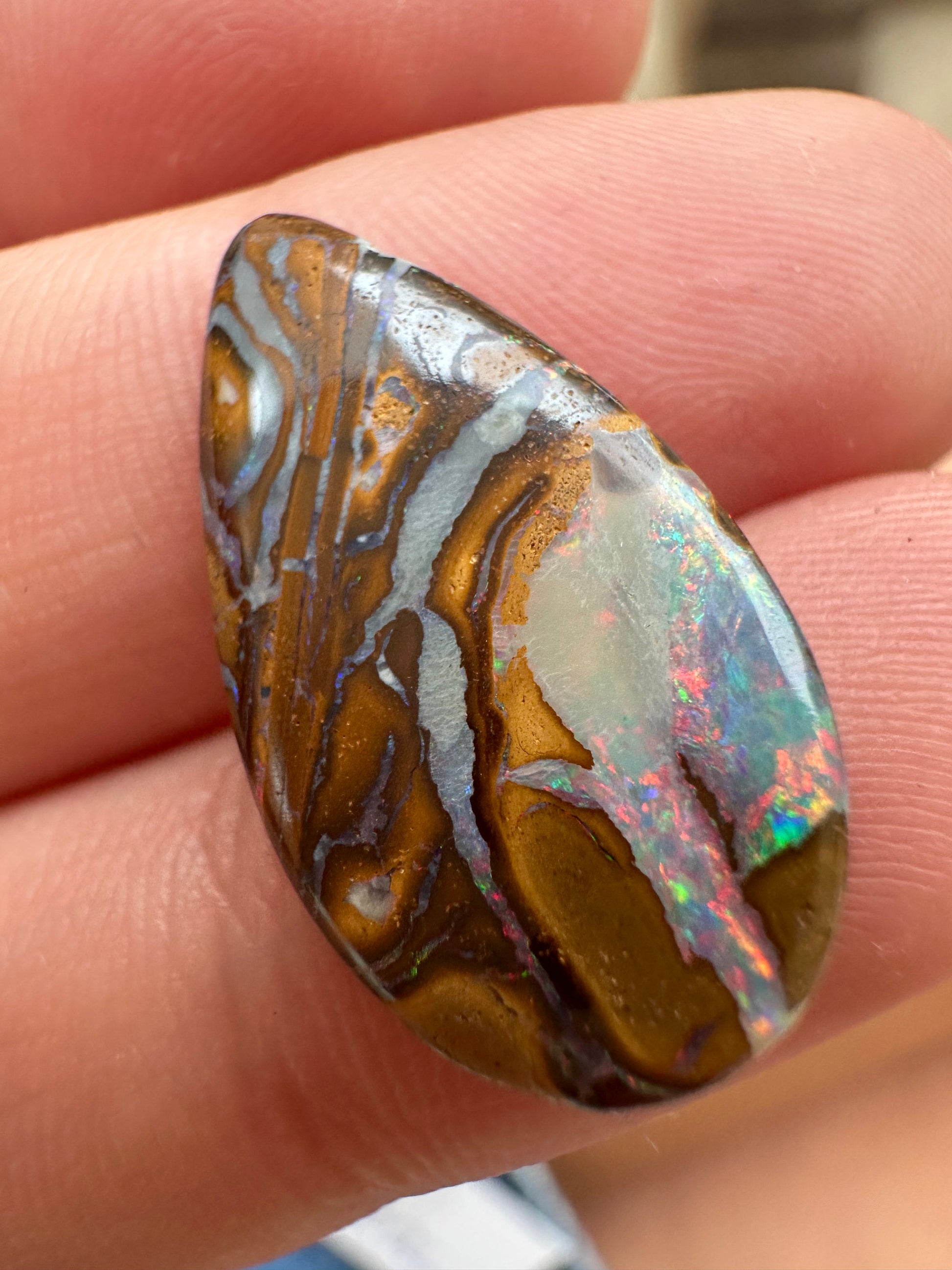 Opal Australian Queensland boulder unset pendant or ring multicolored opal 4.5cts