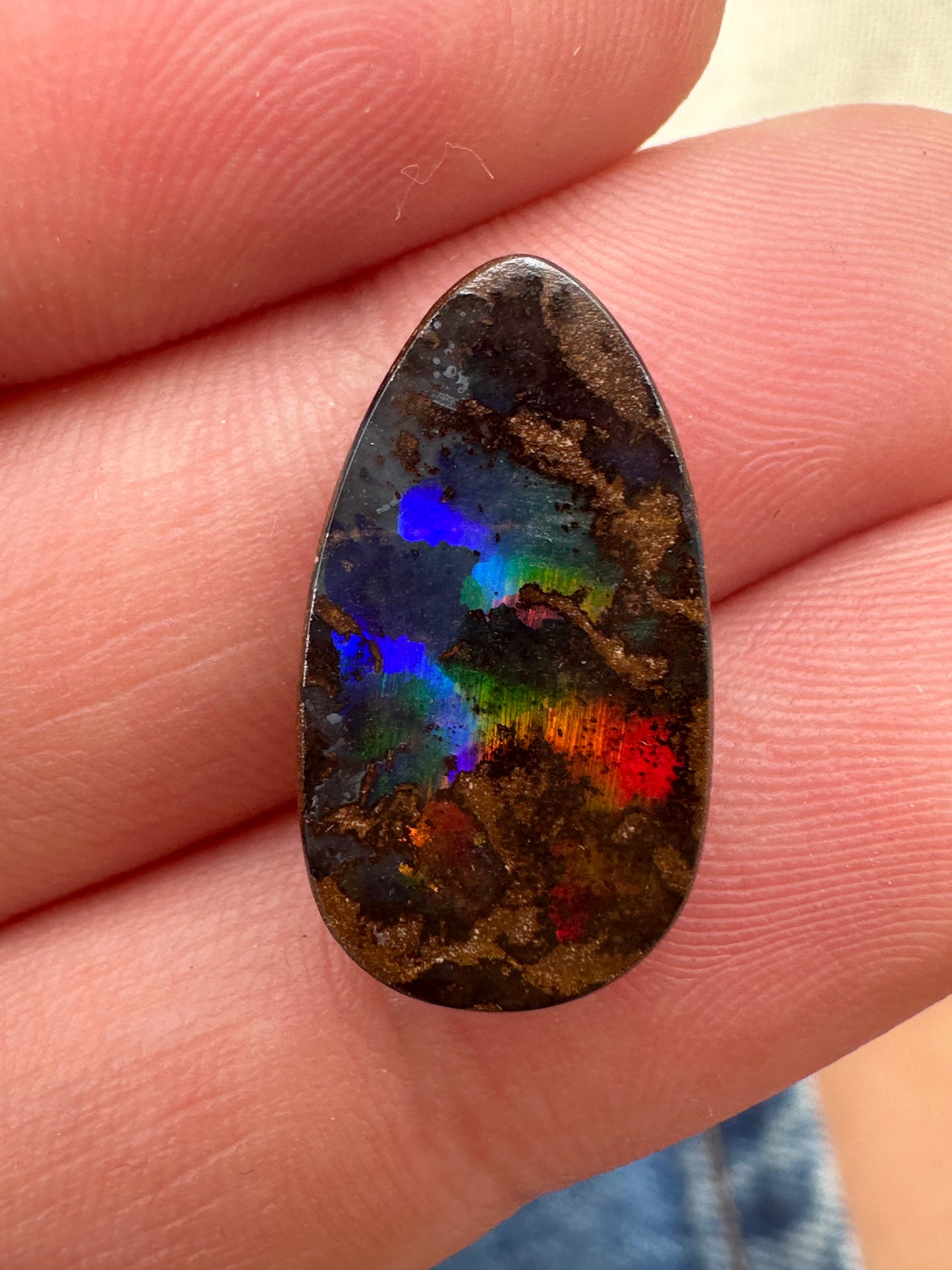 Opal Australian Queensland boulder unset pendant or ring multicolored opal 5 cts