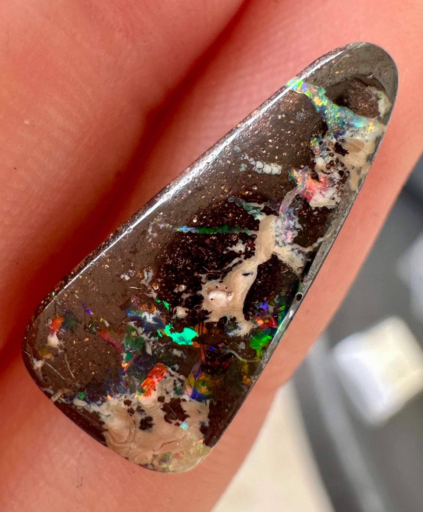 Opal Australian Queensland boulder unset pendant or ring multicolored opal 5.5cts