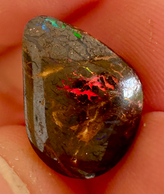 Australian Queensland Boulder unset pendant or ring opal 5.5 carats