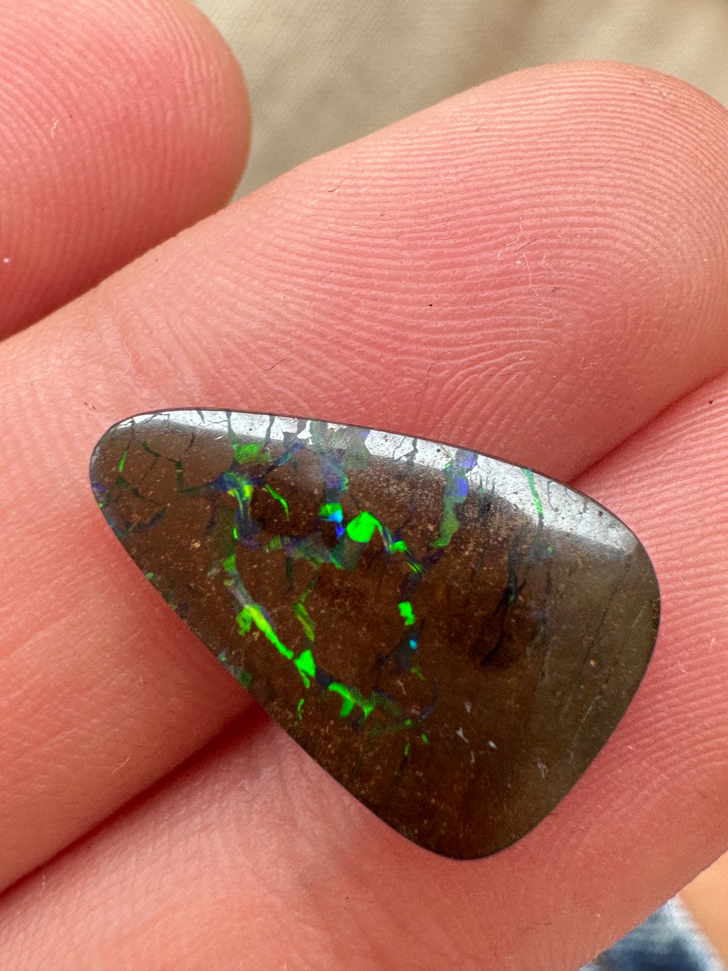 Opal Australian Queensland boulder unset pendant or ring multicolored opal 5.5cts