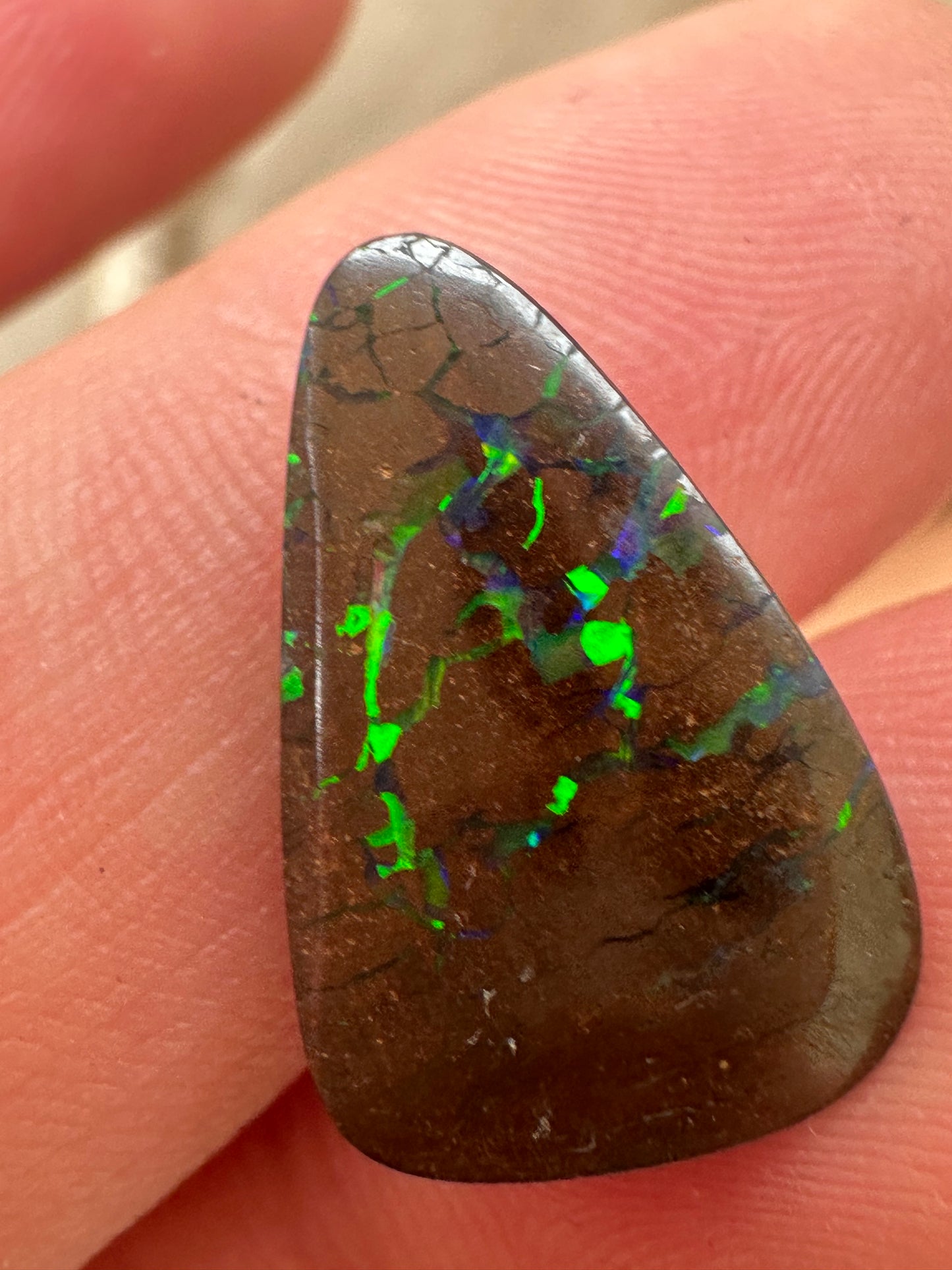 Opal Australian Queensland boulder unset pendant or ring multicolored opal 5.5cts