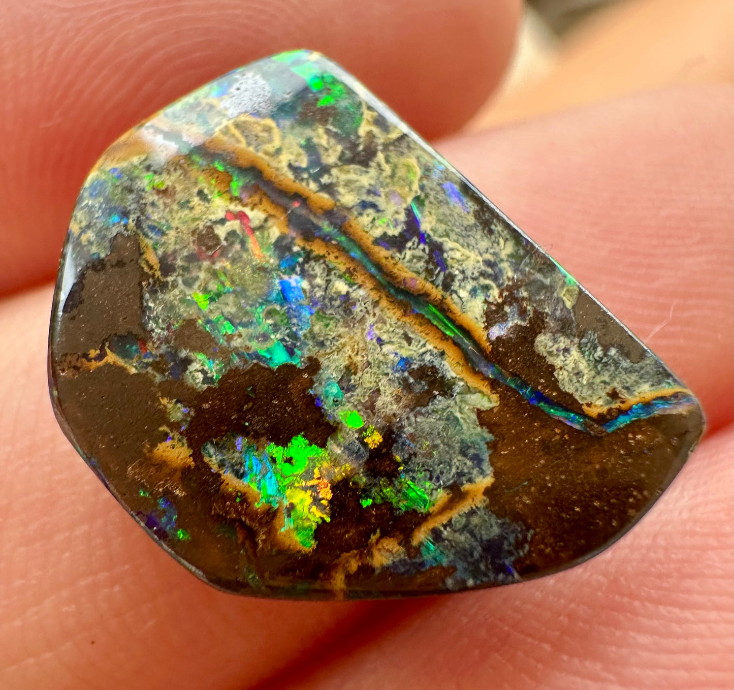 Opal Australian Queensland boulder unset pendant or ring multicolored opal 6.65cts