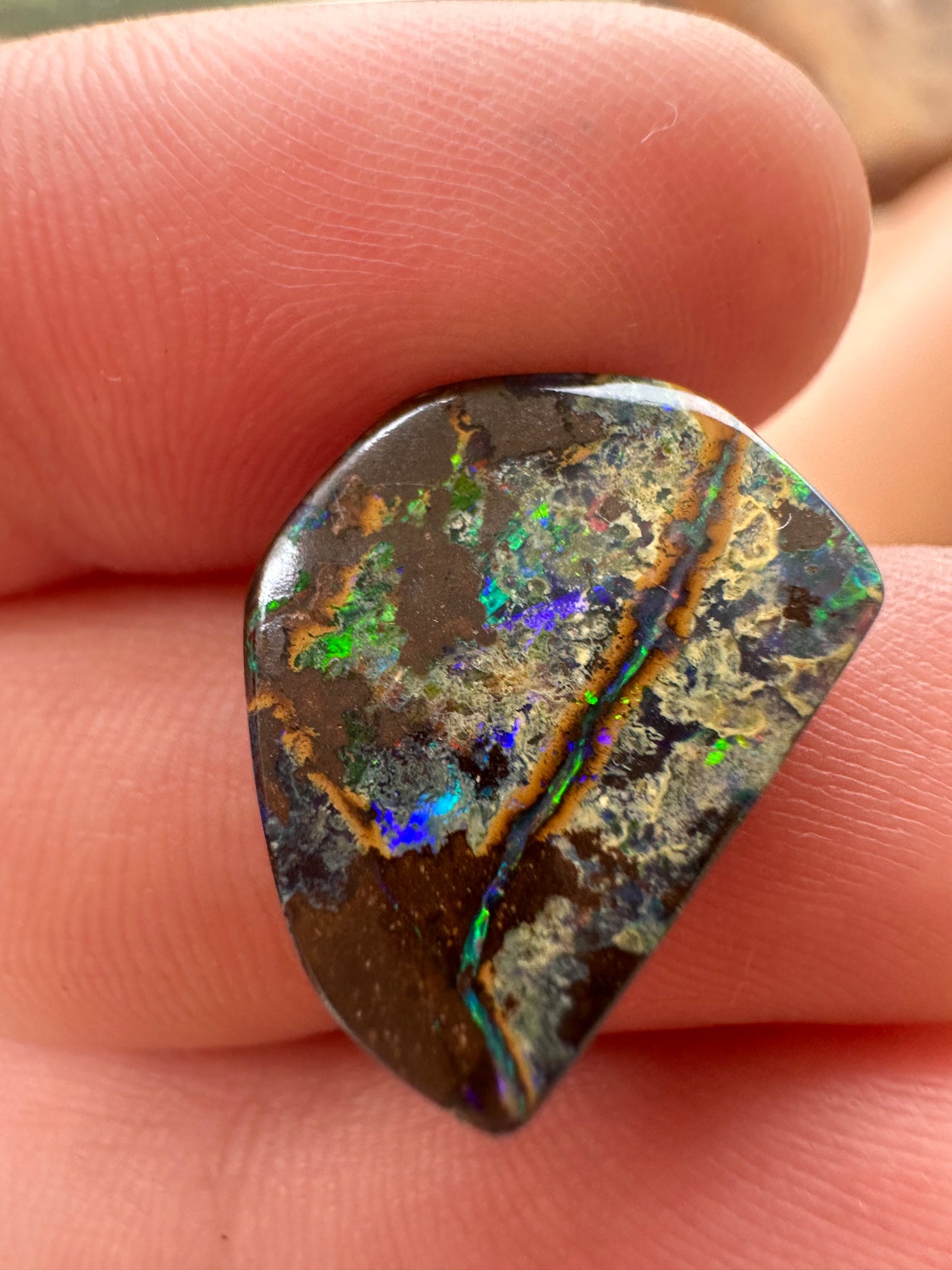 Opal Australian Queensland boulder unset pendant or ring multicolored opal 6.65cts