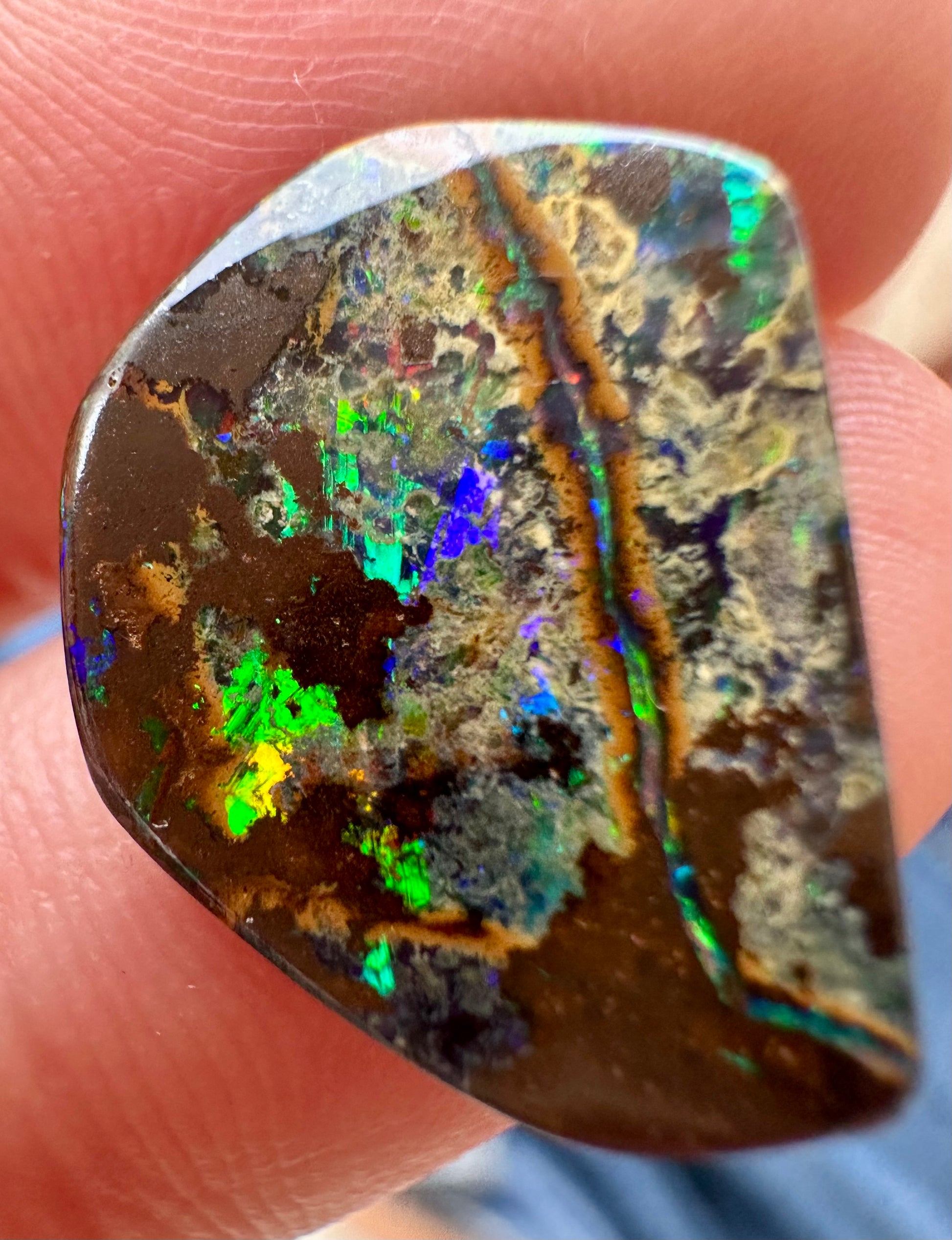 Opal Australian Queensland boulder unset pendant or ring multicolored opal 6.65cts
