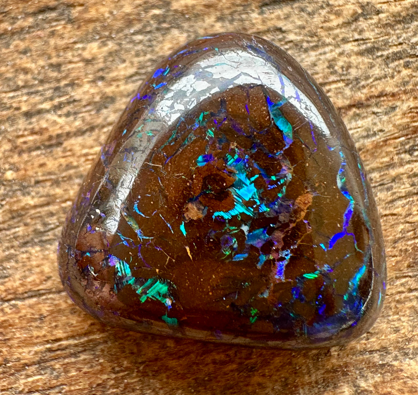 Opal Australian Queensland boulder unset pendant or ring multicolored opal 9.3cts