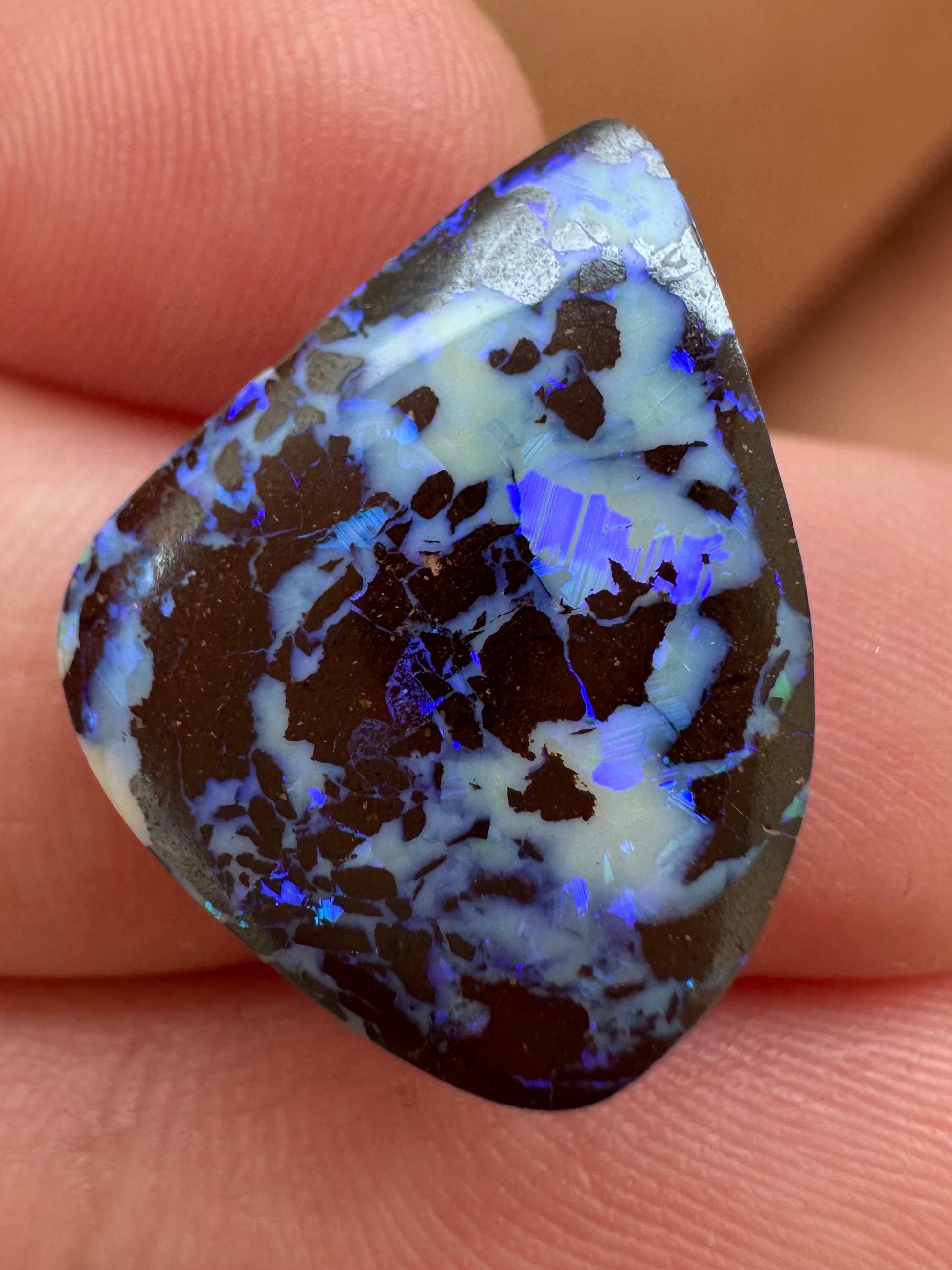 Opal Australian Queensland boulder unset pendant or ring multicolored opal 9.85cts