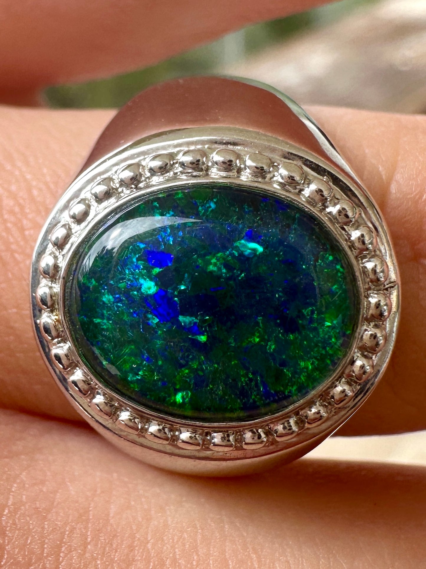 Australian muliticolored opal triplet ring set in sterling silver 33.105 cts