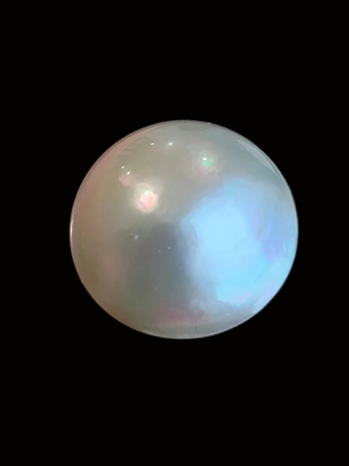 Opal Essence Australian Mabe Blister Pearl White Round pendant or ring  