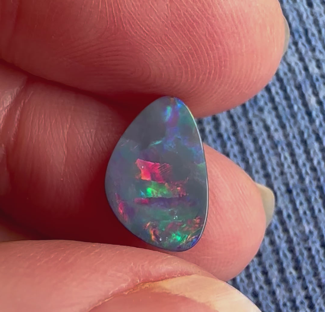 Natural Australian opal doublet 2.45 cts