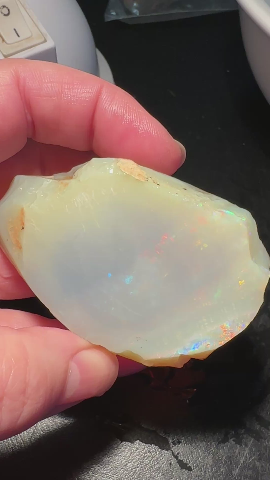 Opal Essence Australian Lambina Rough Grey Base opal multicolored Unset 