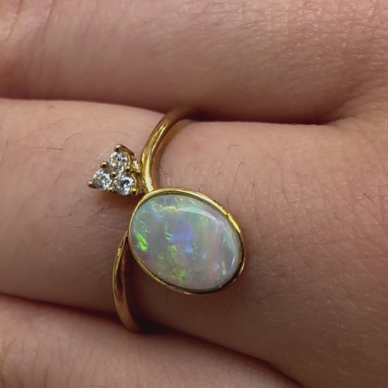 9k Genuine Australian crystal opal ring size 7 or N 1/2