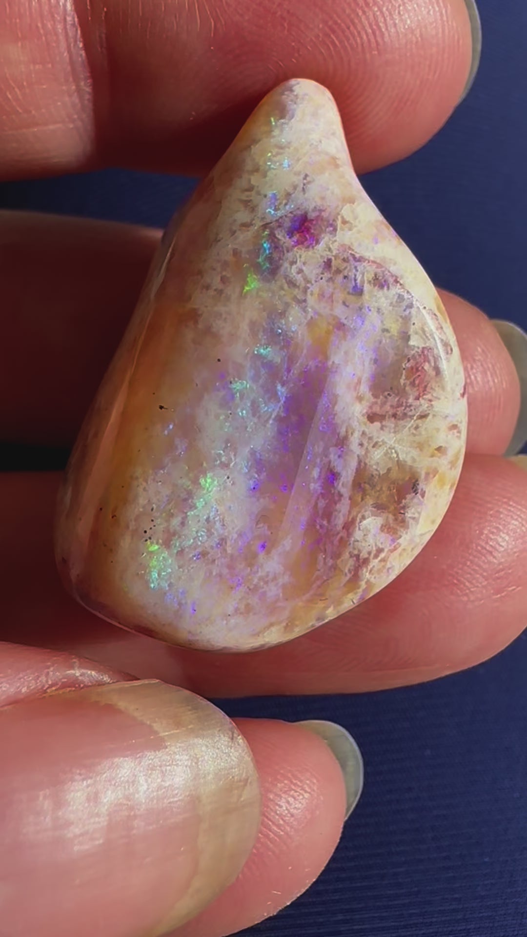 Australian Andamooka opal specimen polished 58.3 cts