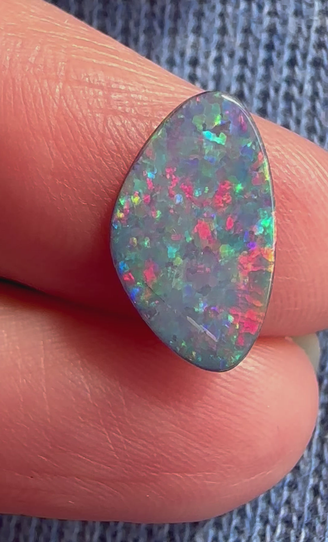 Natural Australian Opal doublet 2.75 cts