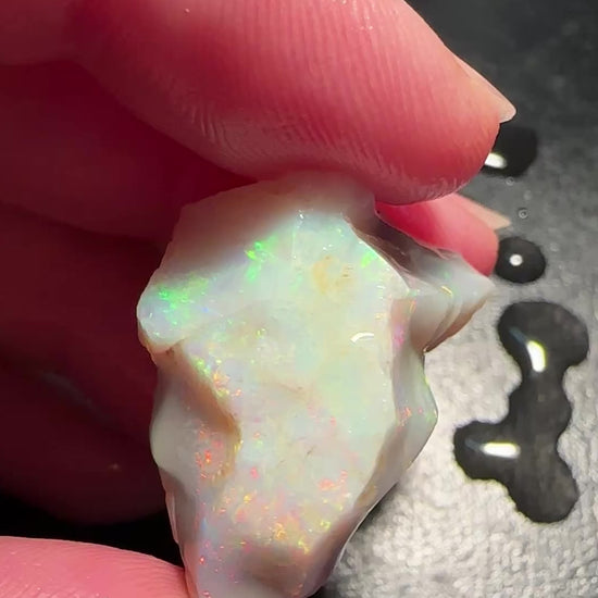 Opal Essence Australian Lambina Rough Grey Base opal multicolored Unset 