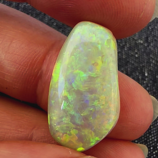 Stunning Coober Pedy Olympic Opal 14.58 cts 25x13mm