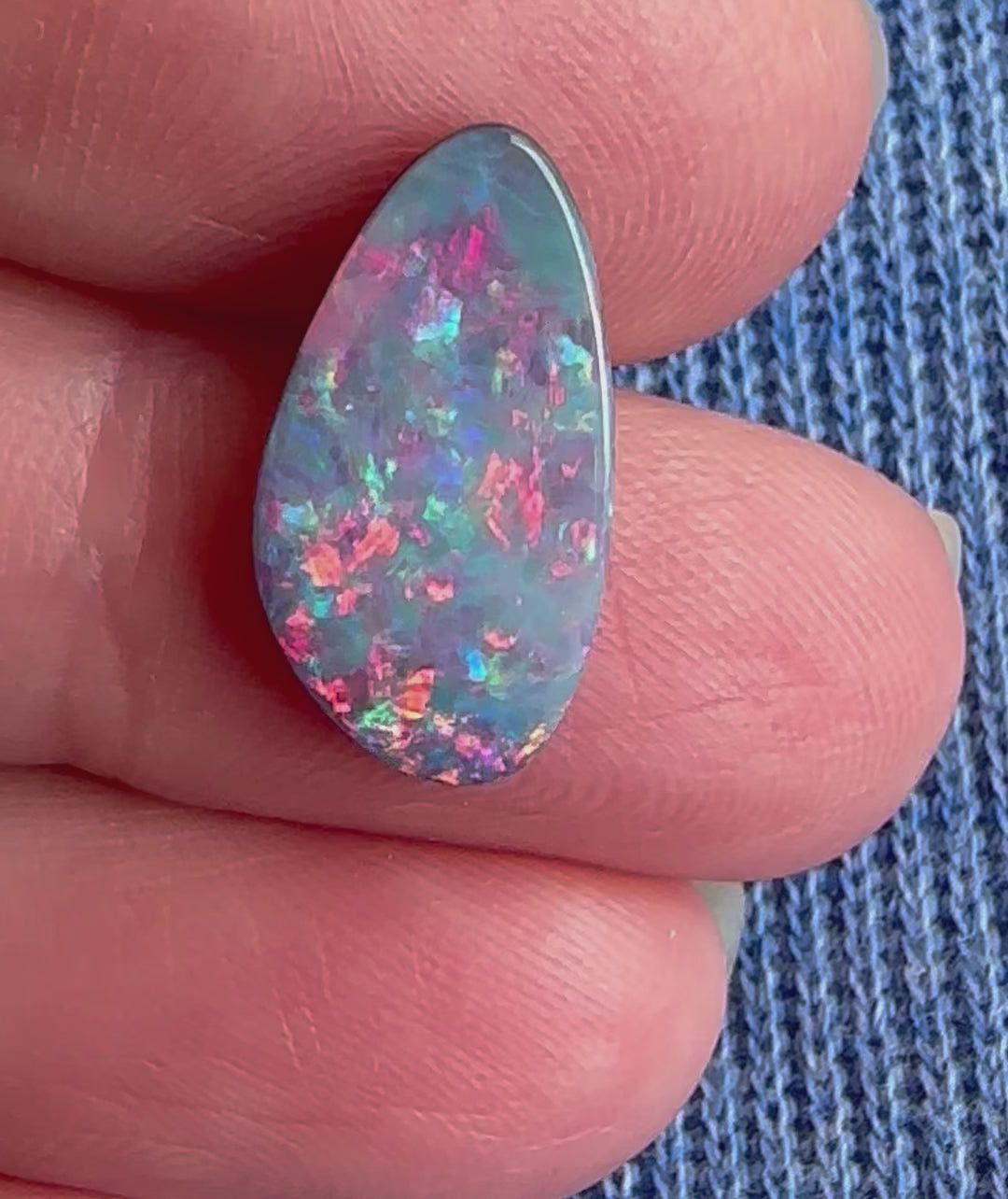 Australian natural Opal doublet 3.7 cts