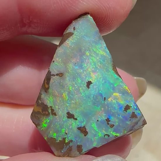 Queensland boulder pipe opal