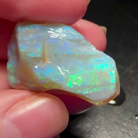 Opal Essence Australian Lambina Rough Grey Base opal multicolored Unset 