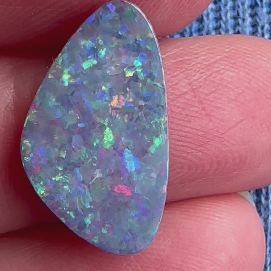 Australian opal doublet 4.9 cts