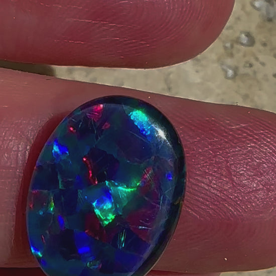 Brilliant gem grade 18x13mm Australian opal triplet