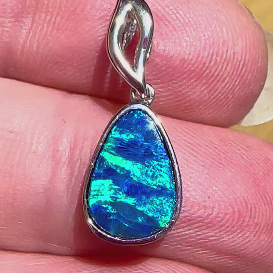 Australian sterling silver opal pendant