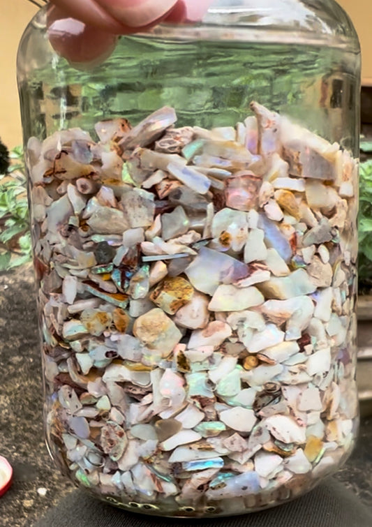 Bright opal small stones and chips 